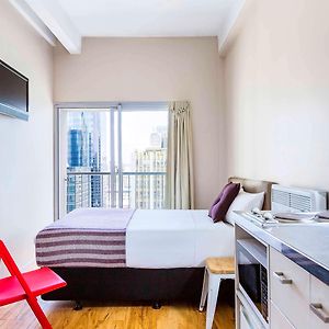 Deluxe Upper Floors Studio